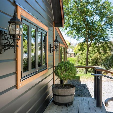 Black Cottage Boutique Acommodation Havelock North Exterior photo