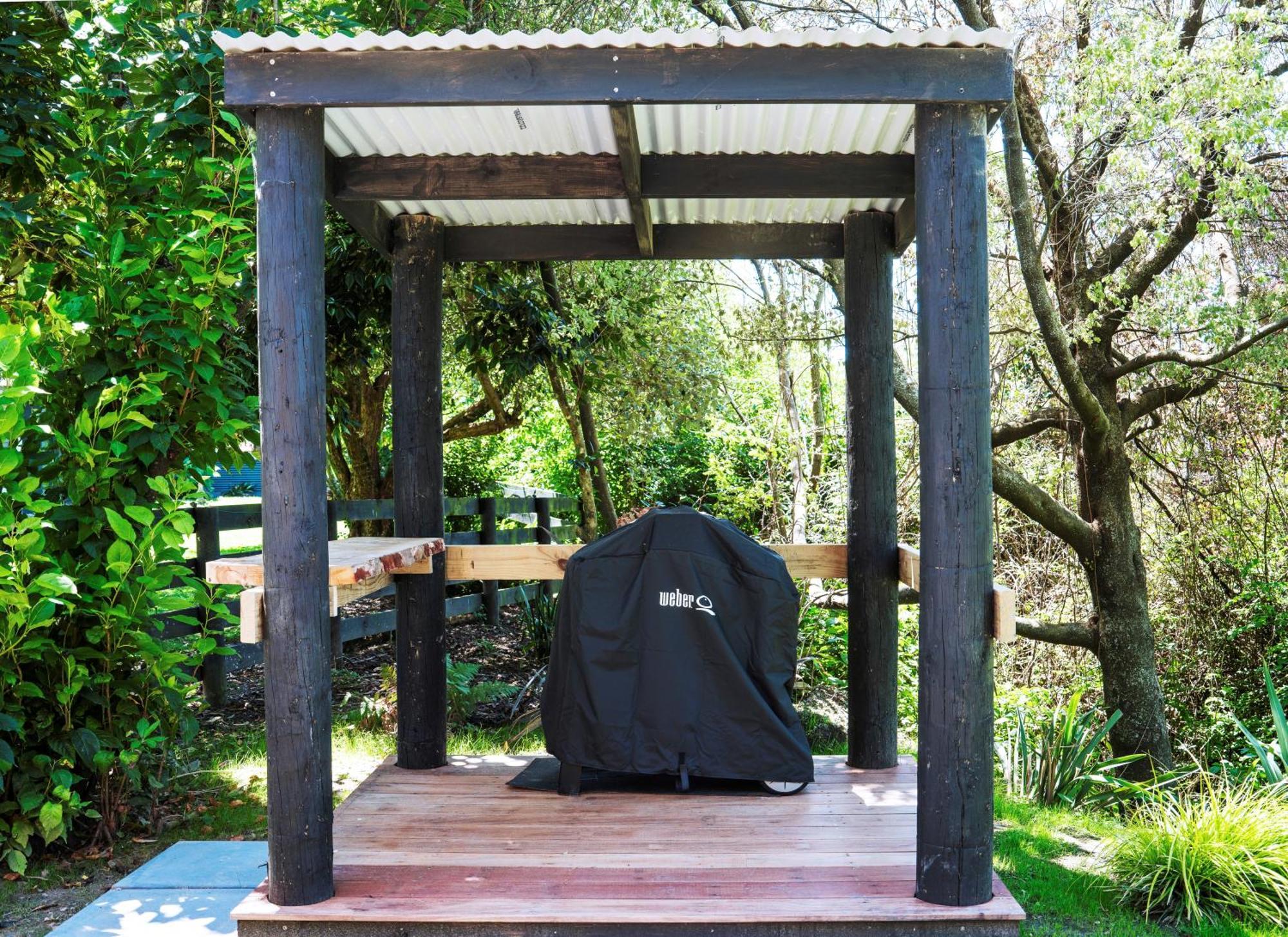 Black Cottage Boutique Acommodation Havelock North Exterior photo